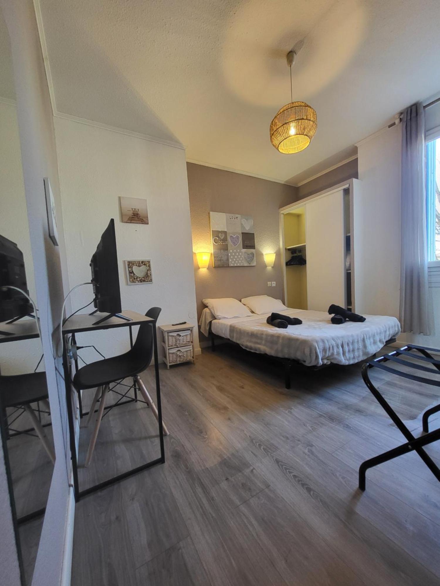 Hotel Le Chalet Valras-Plage Ngoại thất bức ảnh